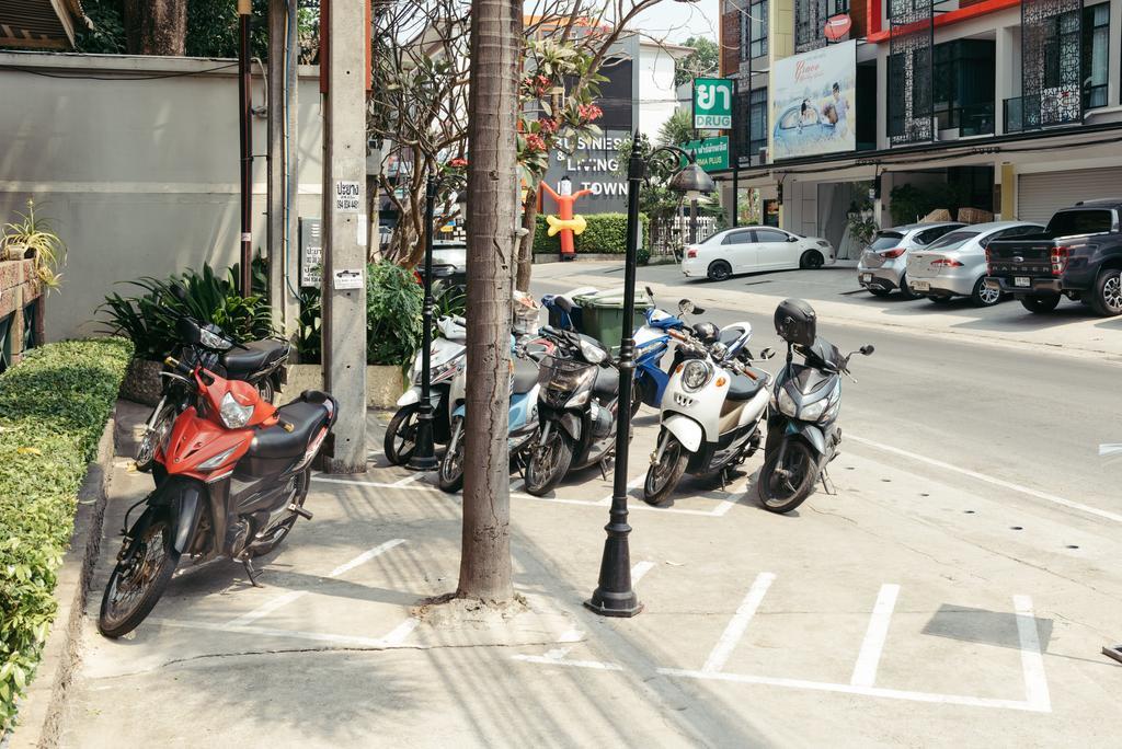 Link Mansion Hotel Chiang Mai Exterior photo